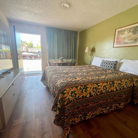 Regency Inn Lakeport Exteriör bild