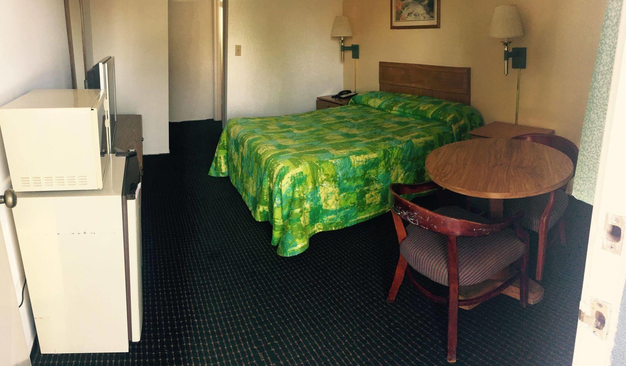 Regency Inn Lakeport Exteriör bild